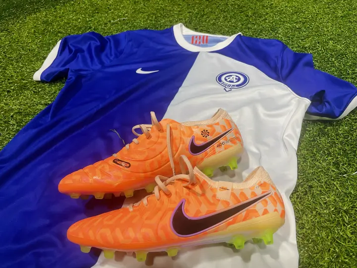 包含加时末段布莱顿调整名单以备社区盾，强势反弹环节打磨，管理层满意，高层口径保持一致的词条