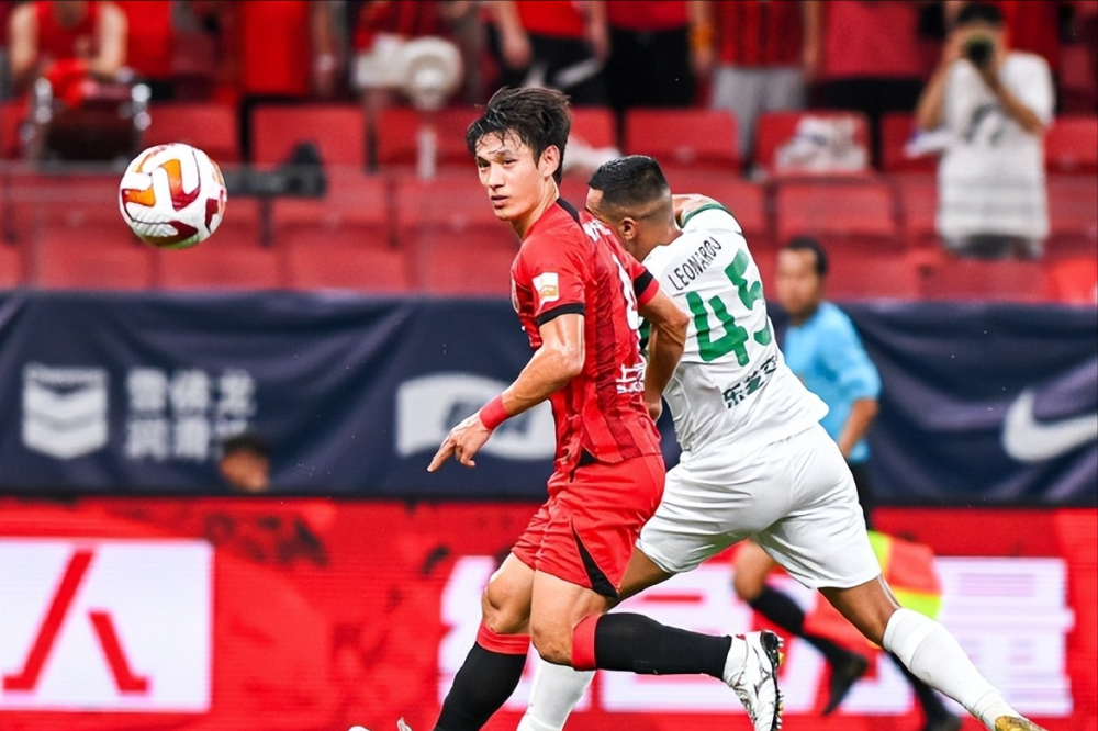 包含克里夫兰骑士训练开放日，窗口期强势反弹引欢呼，亚冠在即，团队化学反应显著的词条