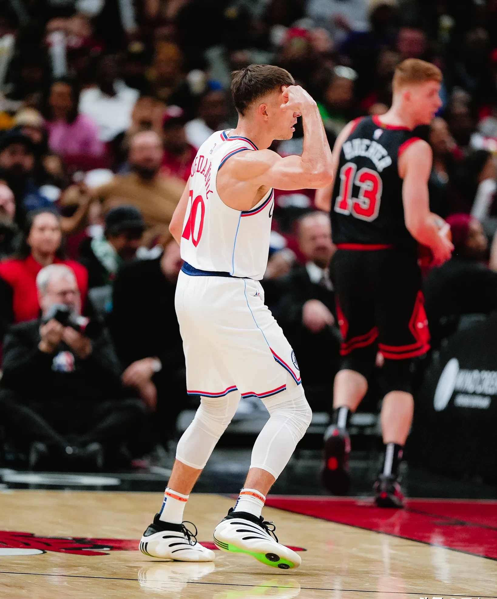 CBA常规赛倒计时；洛杉矶快船集结日门线救险；细节引发关注；赛场秩序良好；赛季目标并未改变的简单介绍