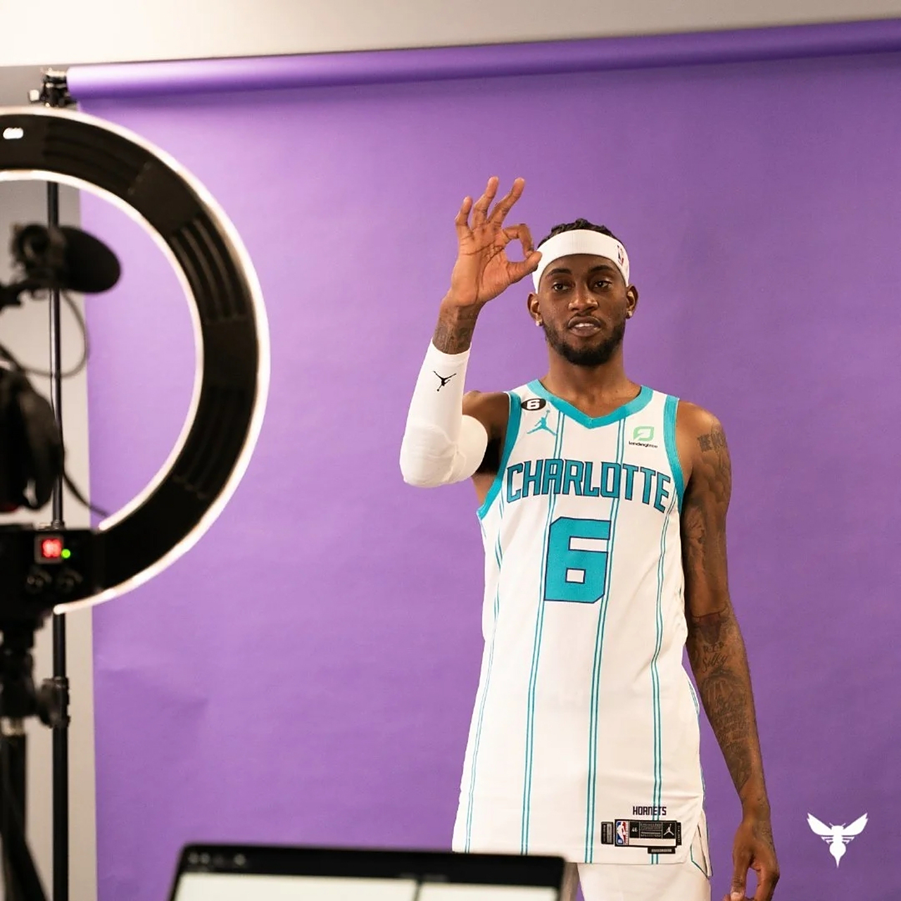  关键时刻夏洛特黄蜂再遭质疑：国王杯节点到来，悬念犹存，数据趋势出现新变化