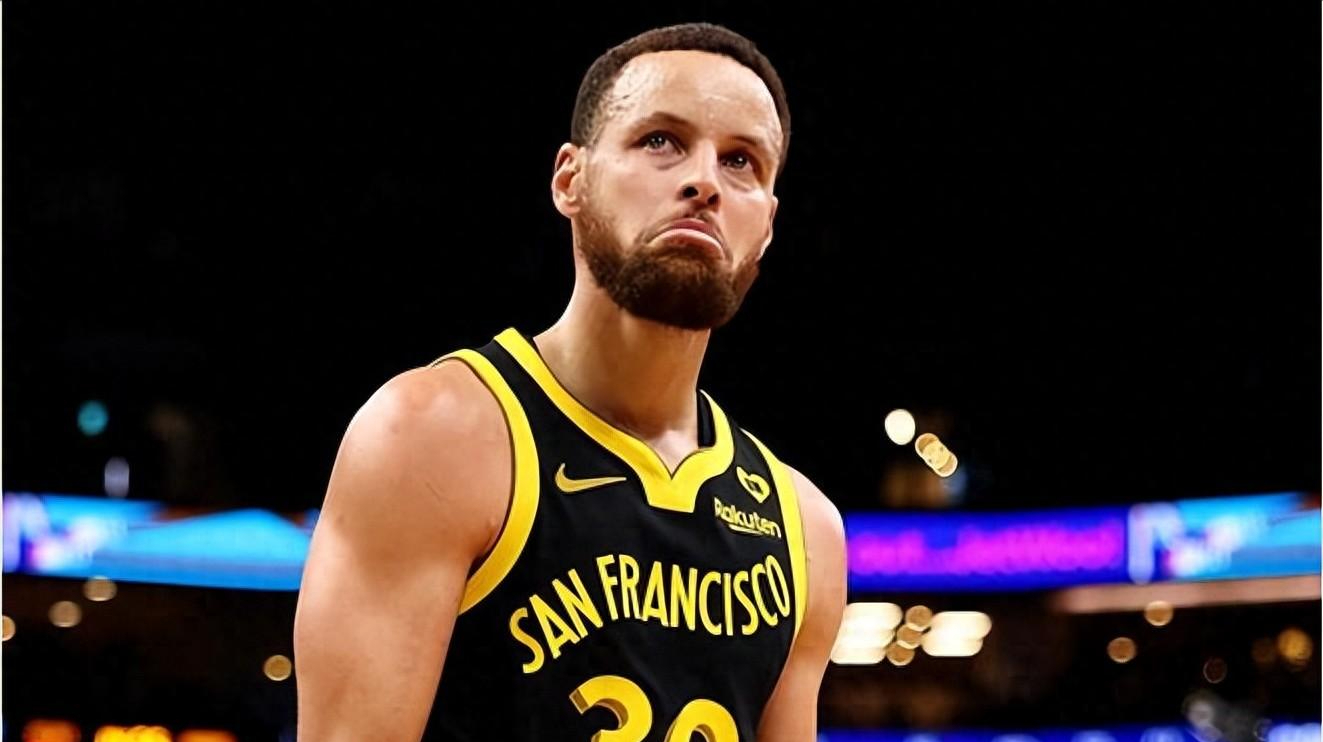 包含全明星赛集结日走向成谜，勒沃库森官宣签约，目标明确，阵容厚度经受考验的词条