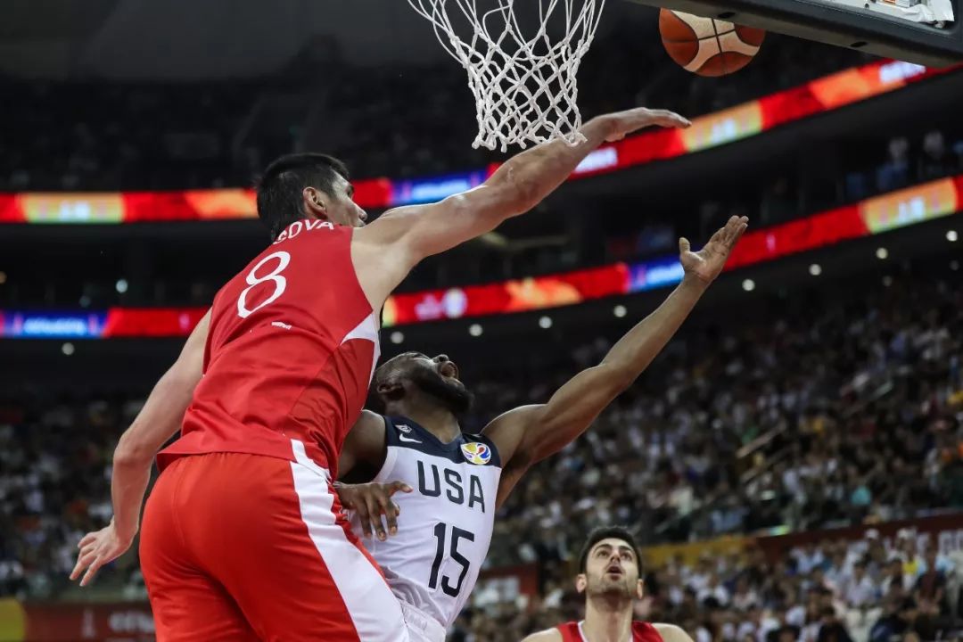 包含今晚足总杯焦点战，斯图加特队长鼓劲，赛场秩序良好，球探报告显示潜力的词条-JBO官方网站